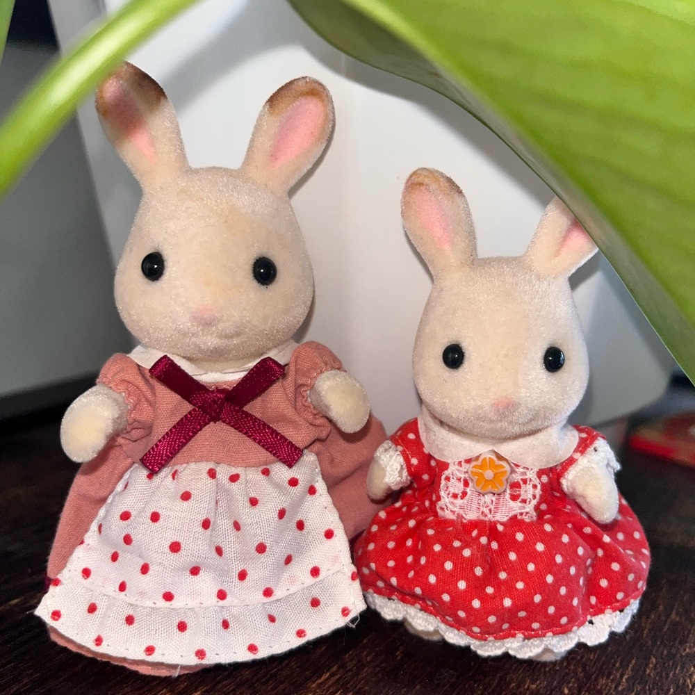 Adorable Sylvanian Calico Critters Figurines in Red and Pink Dresses